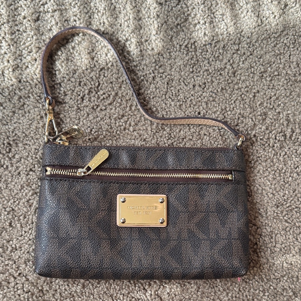 Michael Kors Wristlet